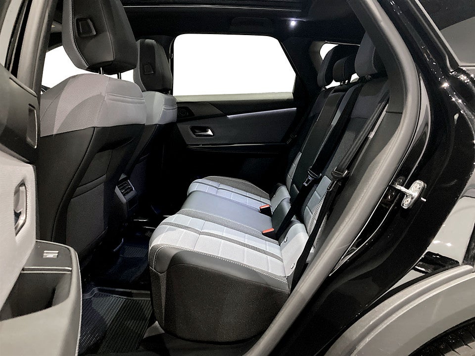 Bild på Opel Grandland GS Hybrid 1.2 Turbo 145hk Aut B-KAMERA DRAG