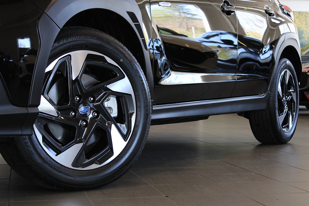 Subaru Crosstrek e-Boxer Limited / Navigation / 360-kamera /