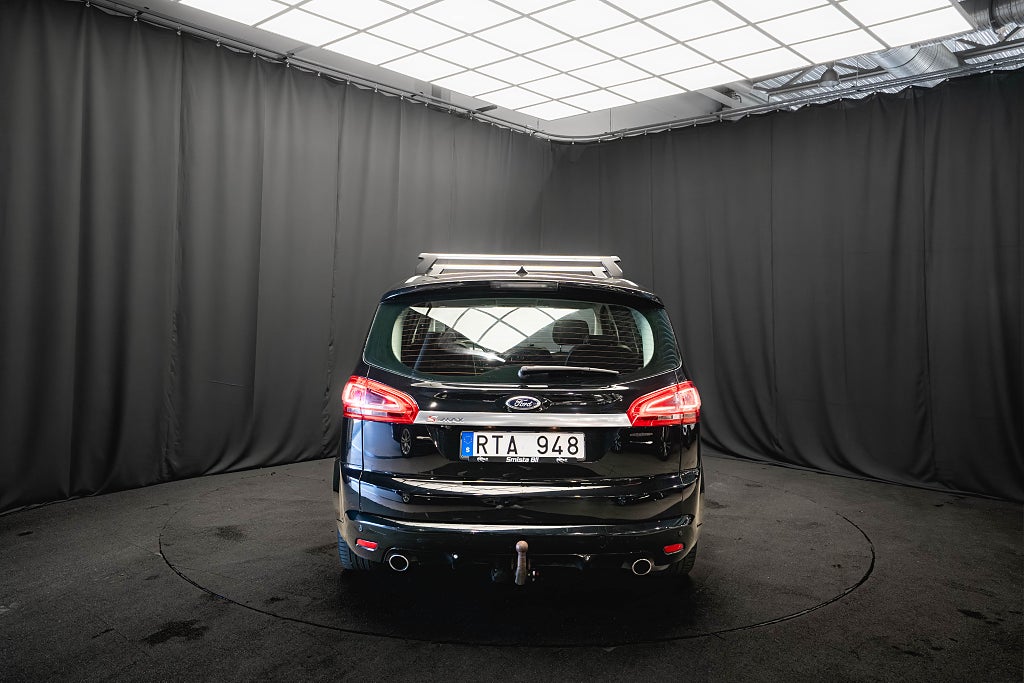 Ford S-Max 2.0 TDCi Business 7sits PANO LÄDER D-VÄRM DRAG 200hk