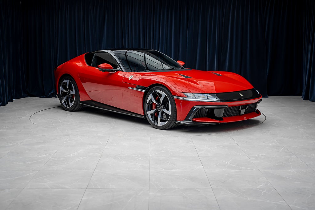 Ferrari 12Cilindri Coupe 6.5 V12 Rosso Corsa EXT/INT kolfiber MOMS LEASB