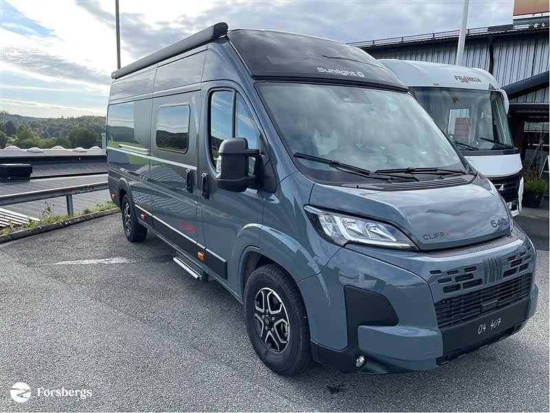 Sunlight Cliff 640 X Adventure / 208 AH Lithium, Adaptiv farthållare, Die