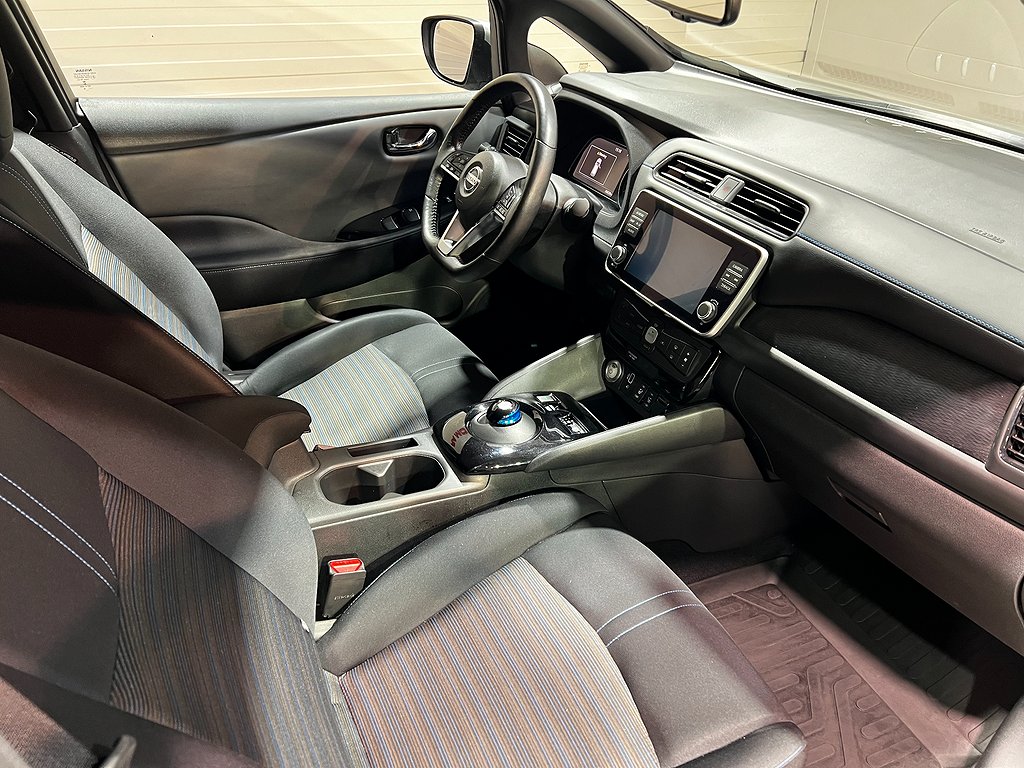 Nissan Leaf 62 kWh N-Connecta - MOMS 2021