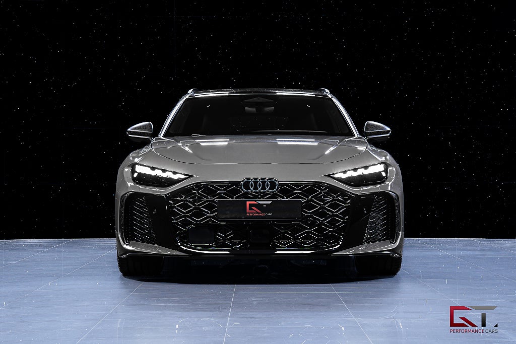 Audi RS5 Avant MOMS Keramiska Sport-paket Kamouflage Pano Drag
