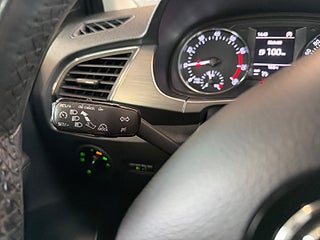 Skoda Fabia 1.0 TSI Style S&V-hjul Carplay Parkeringssensorer – bild 17
