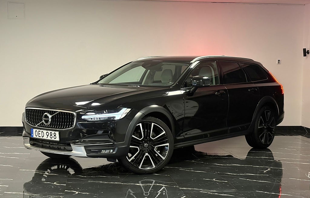 Volvo V90 Cross Country D5 AWD Geartronic Momentum 235Hk
