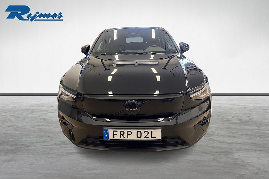 Volvo EC40 Single M Extended R Plus Black Edt