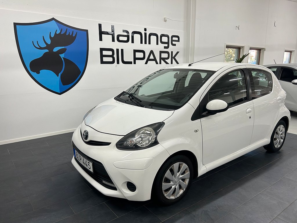 Toyota Aygo 5-dr 1.0 VVT-i SUPERDEAL 3,95%/ KAMKEDJA 