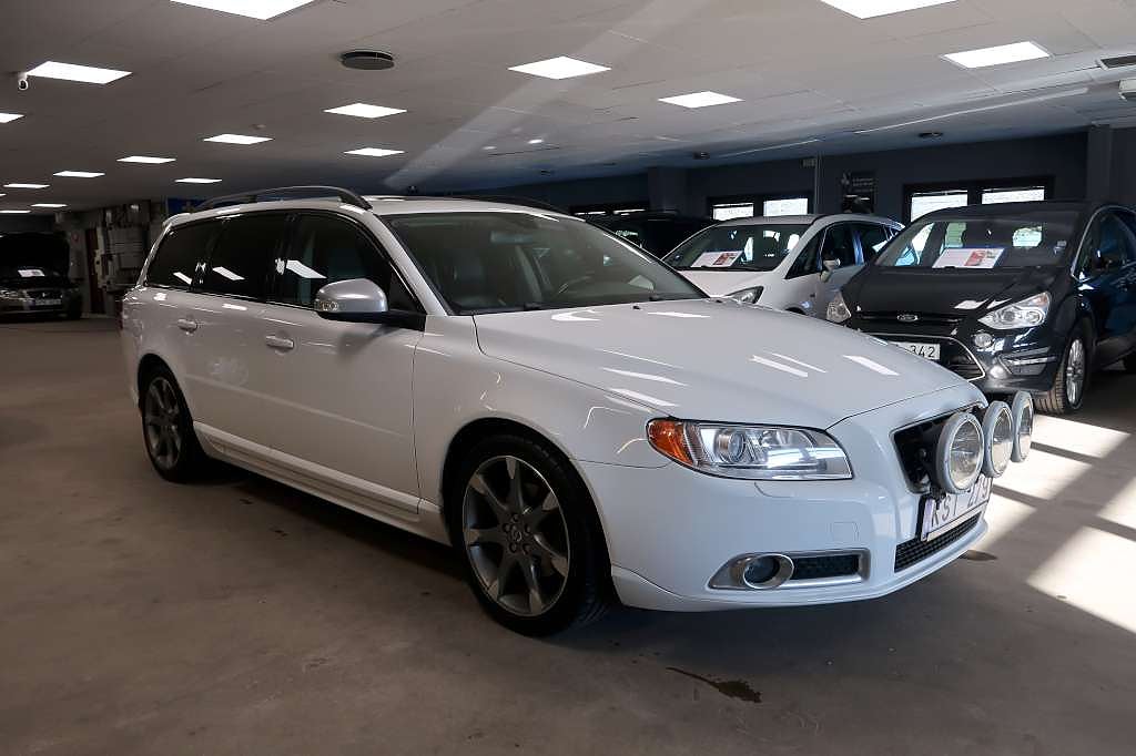 Volvo V70 2.0F R-Design Euro 4 / Drag / M-värmare
