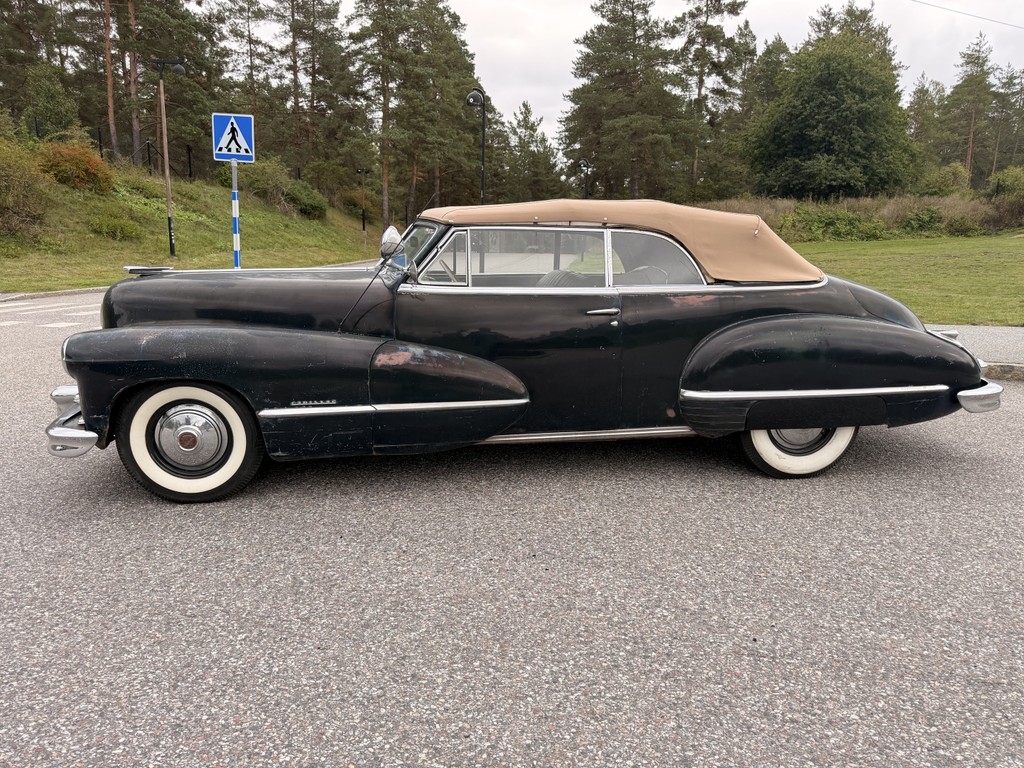 Cadillac Serie 62 cab patinerad 1946, bild 2/10