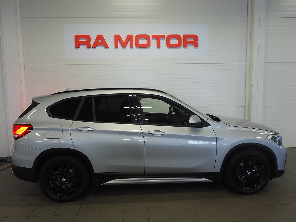 BMW X1 xDrive20d 190hk Aut Sport line Drag Navi B-Kam HuD HiFi