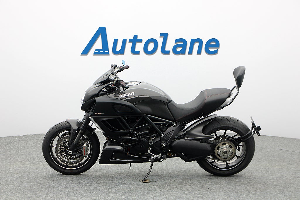 Ducati Diavel Carbon *SC-project