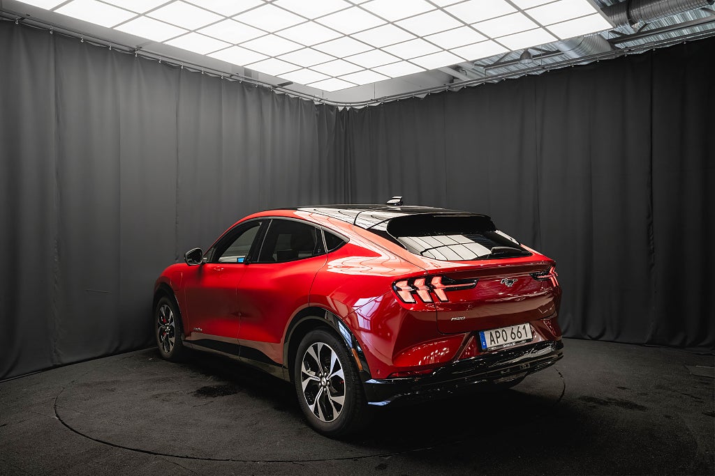 Ford Mustang Mach-E Standard Range AWD TEKNIK+ PANORAMA B&O 360° LÄDE