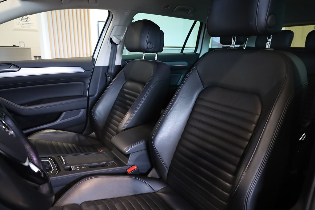 Volkswagen Passat Alltrack 2.0 TDI 240HK 4M Alltrack Cockpit Drag Navi Kamera