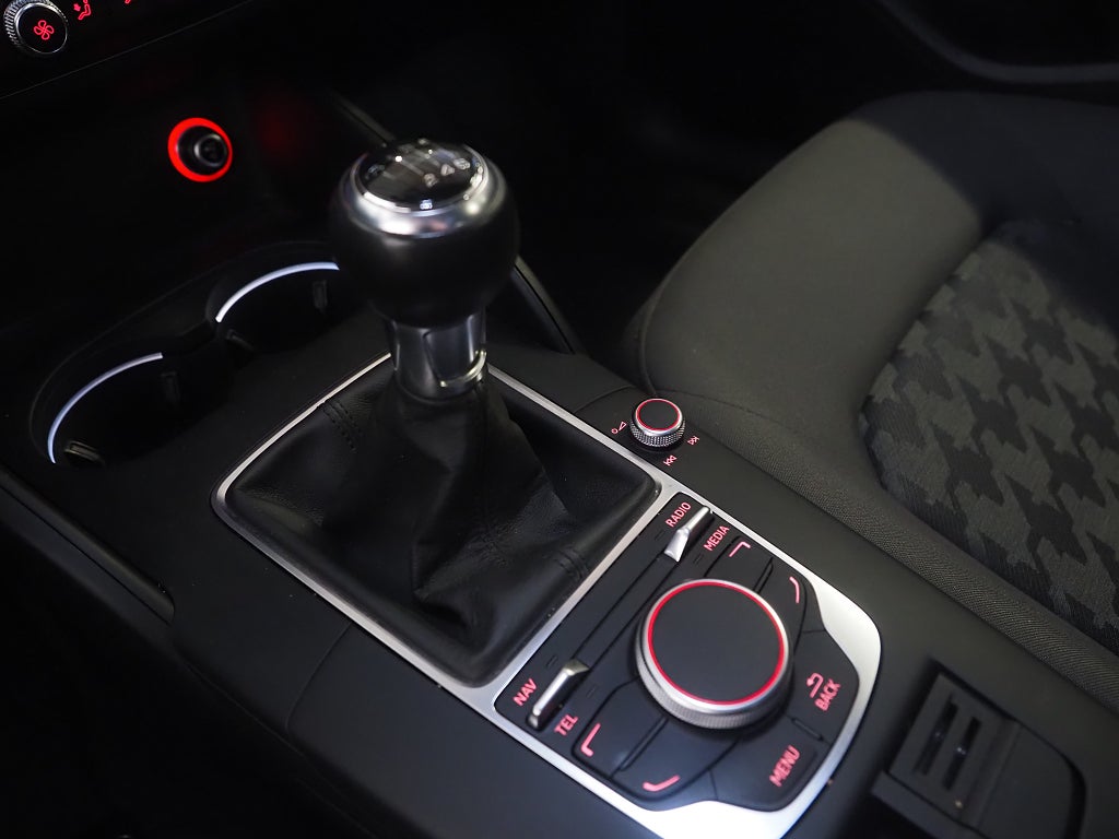 Audi A3 Sportback 1.2 TFSI 110hk P-Sensorer Farthållare 2015