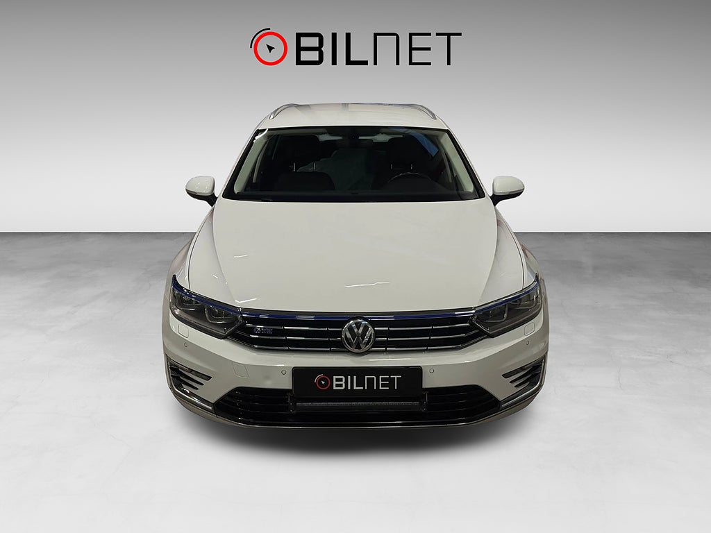 Volkswagen Passat Variant GTE 1.4 TSI GTE Moms Kamera Värmare LED Drag