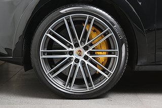 SUV Porsche Cayenne 9 av 32