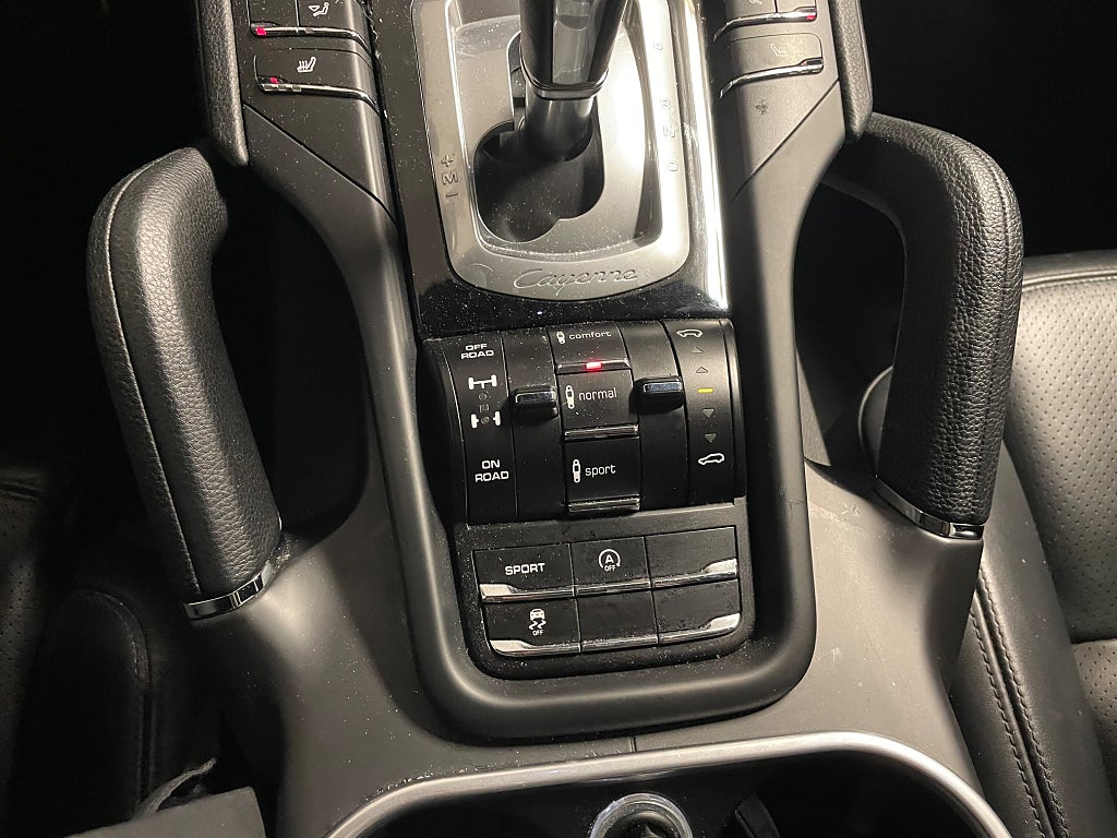 Porsche Cayenne S 2014 - miniatyr 12