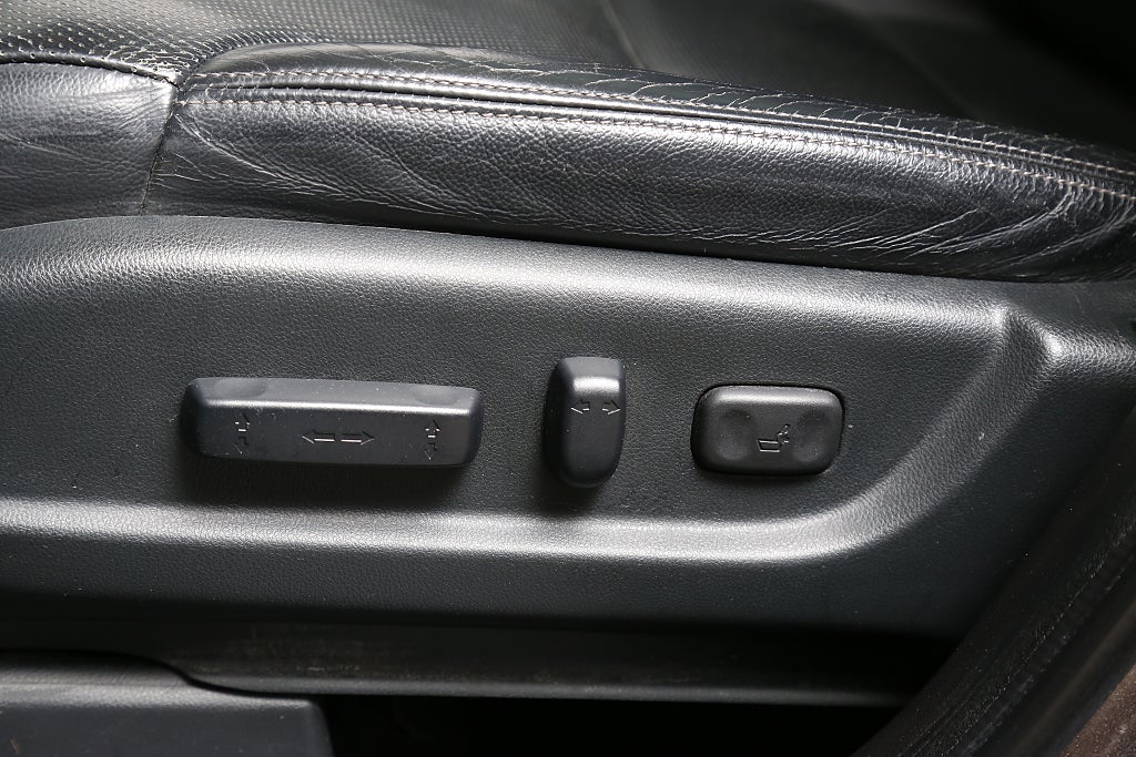 Honda CR-V 2,0 i-VTEC 155hk Executive Aut Skinn Panorama Drag 2015