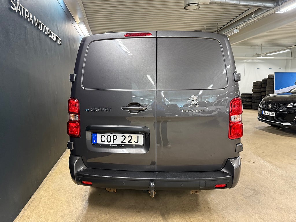 Bild på Peugeot e-Expert  PRO+ L3 75kWh 136hk Back-kamera/Nav