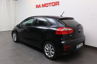 Halvkombi Kia Rio 5 av 17