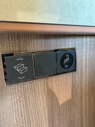 Husbil-halvintegrerad Rapido Van 56 130HK Automat 15 av 19