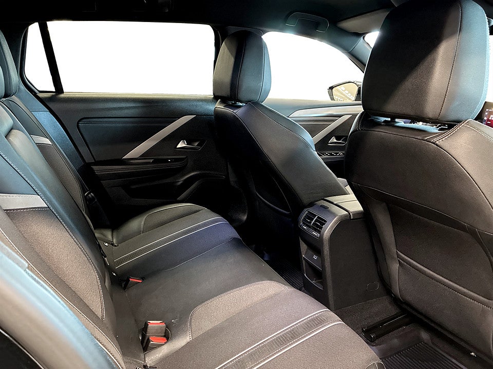 Bild på Opel Astra ST First Edition 1.2 PT 130hk Aut B-KAMERA CARPLAY