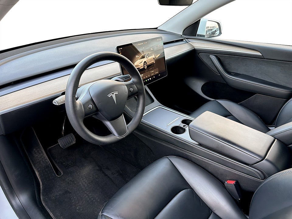 Bild på Tesla Model Y Long Range 514hk Aut AWD DRAG PANO