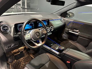 SUV Mercedes-Benz EQA 7 av 12