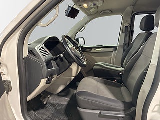 Volkswagen Transporter Kombi T32 2.0 TDI BMT Drag Kamera Värmare Navi S&V-däck