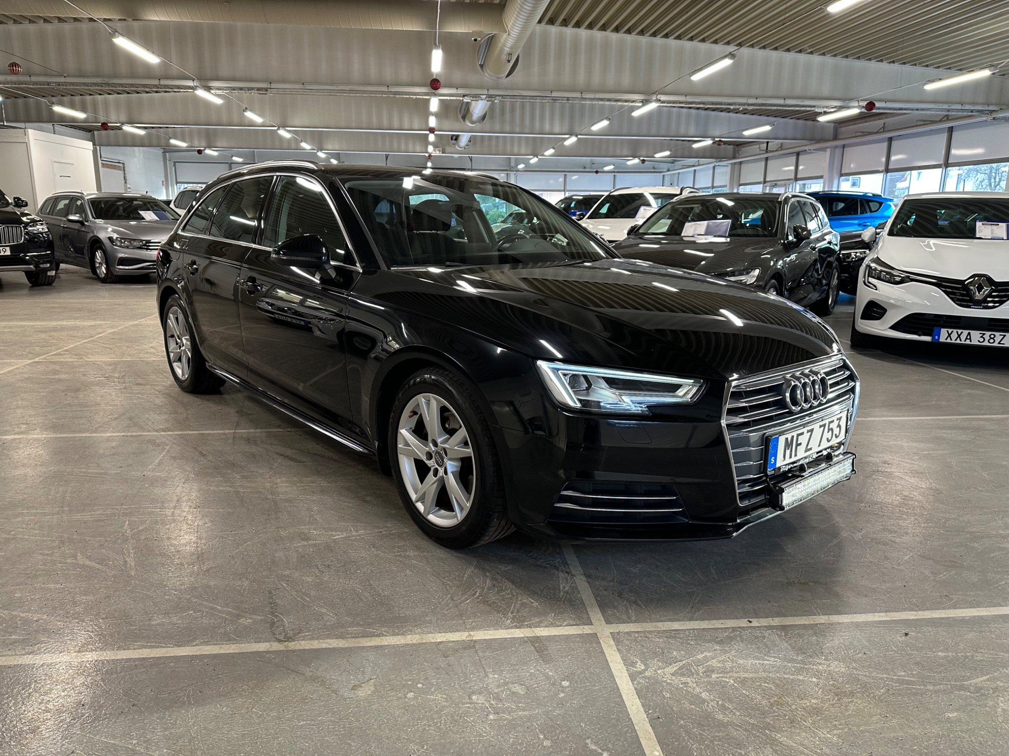 Audi A4 2016, bild 2/39