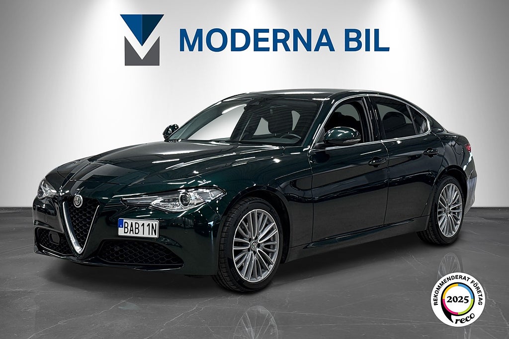 Alfa Romeo Giulia 2.0 Turbo 200hk Super 16V Harman/Kardon Adaptiv CarPlay