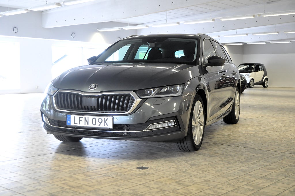 Skoda Octavia Kombi iV Style Plug-In Backkamera Drag Euro 6