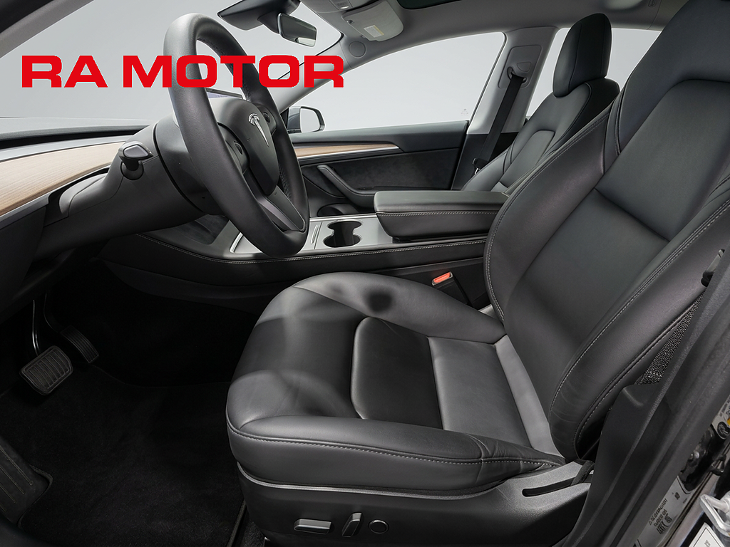 Tesla Model 3 Long Range 440hk AWD | Panorama | Dragkrok | 2021