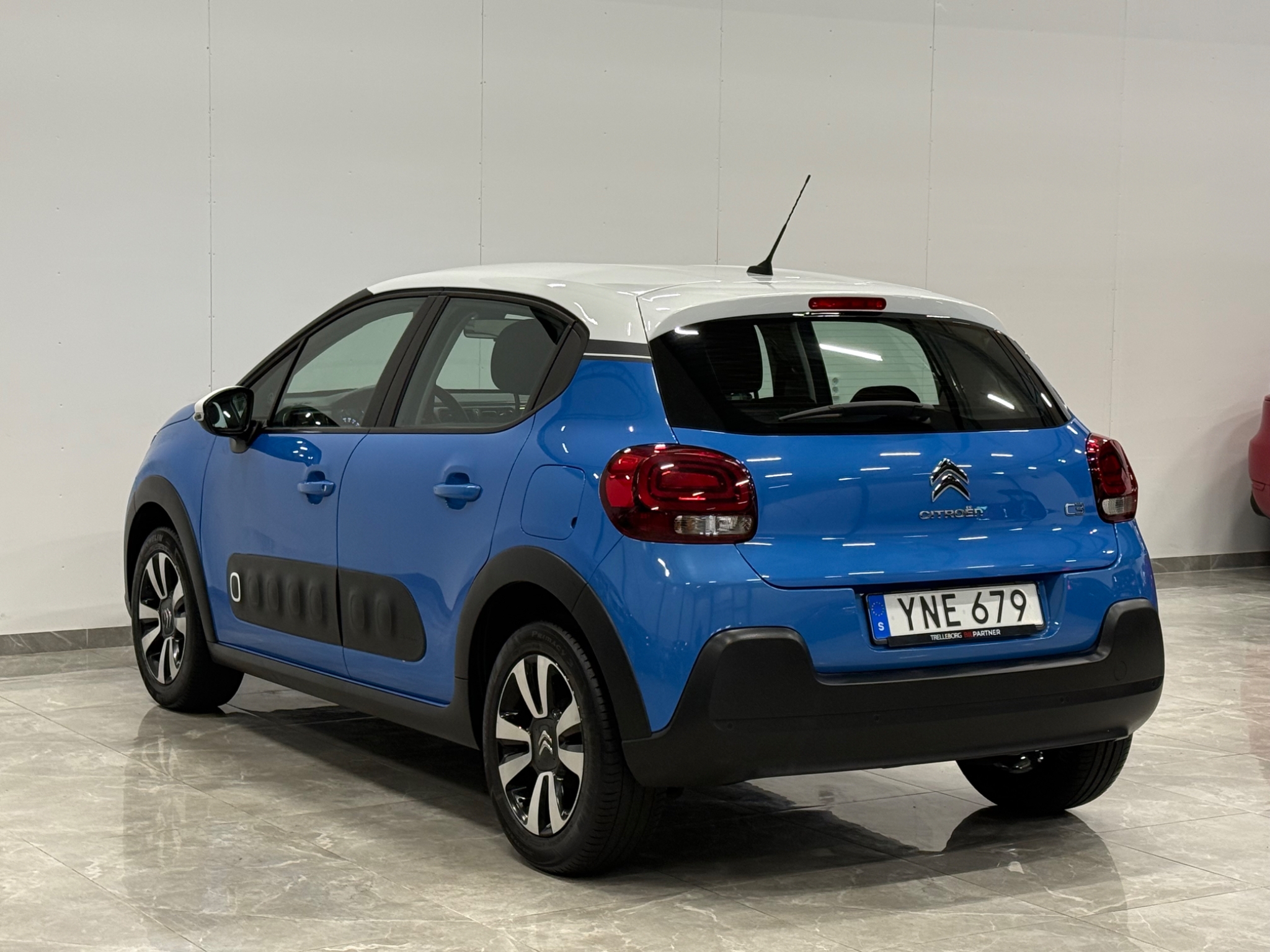 Citroen C3 1.2 PureTech 82 2017, photo 3/50