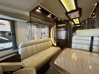 Husbil-integrerad Bürstner Elegance I900 AUT 4 av 21