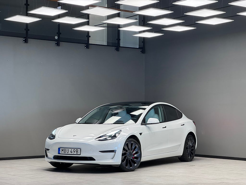 Tesla Model 3 Performance 