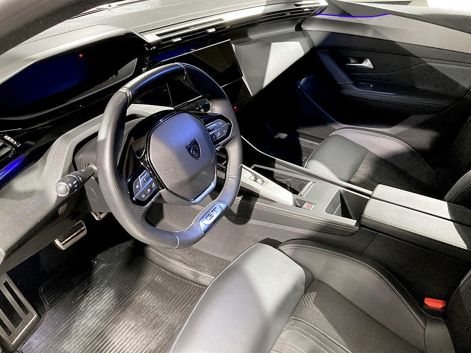 Bild på Peugeot 308 5D GT 1.2 PT 130hk Aut - B-KAMERA, CARPLAY