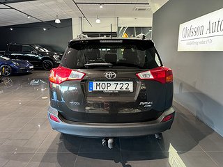 SUV Toyota RAV4 4 av 12