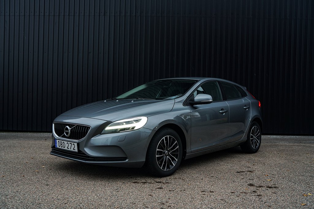 Volvo V40 D3 Momentum - Nybytt kamrem - Garanti Ingår