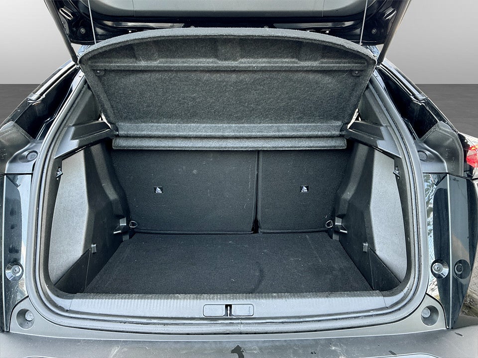 Bild på Peugeot 2008 Allure 1.2 PT 130hk B-KAMERA CARPLAY