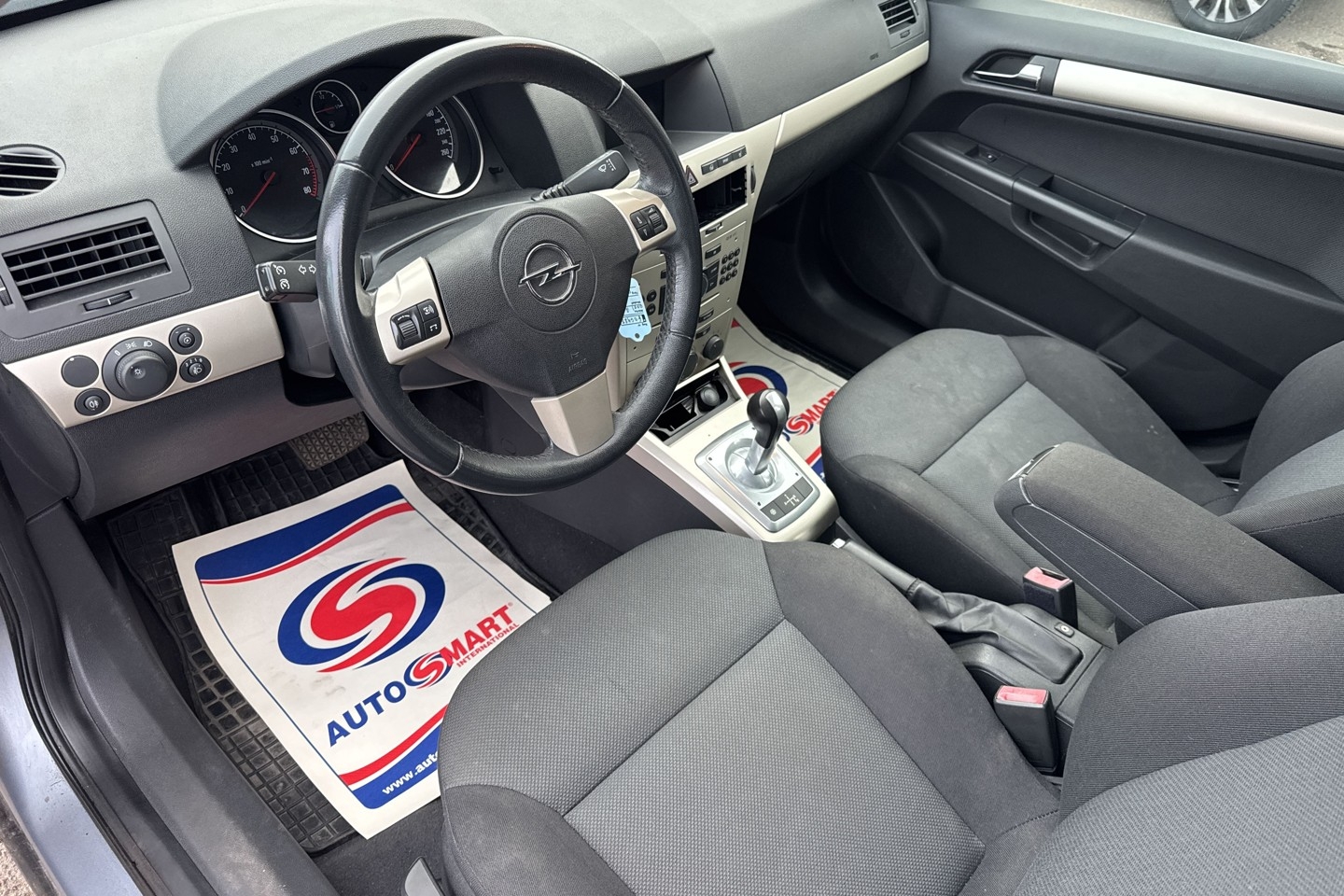 Opel Astra 1.6 2007, bild 7/10