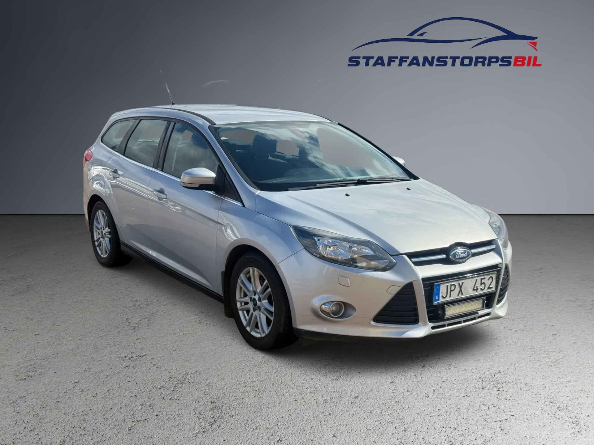 Ford Focus Kombi 1.0 EcoBoost Titanium 2013, photo 3/58