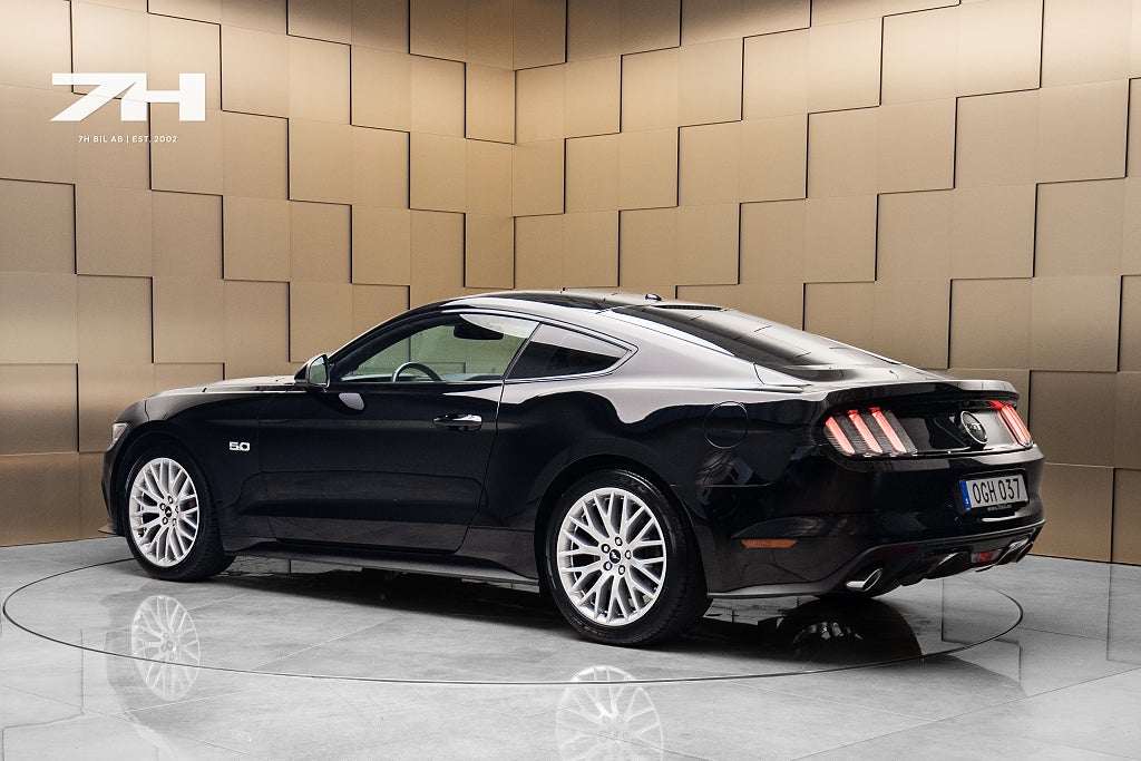 Ford Mustang GT 421hk / Sv.Såld / Brembo / Ventilerade / Kamera