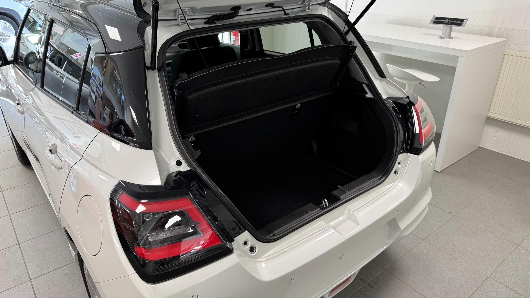 Suzuki Swift mildhybrid Automat 2025, bild 4/28