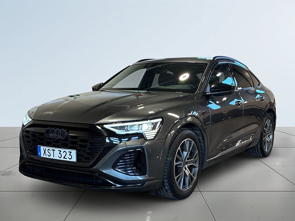 Audi Q8 Sportback 50 e-tron Quattro S line Drag Cockpit B&O S&V