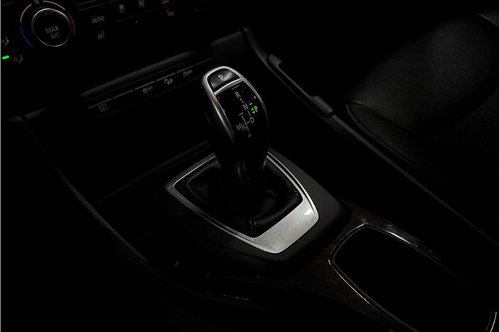 BMW X1 xDrive18d, Aut, X-Line 4wd, p-sensor, rattvärme