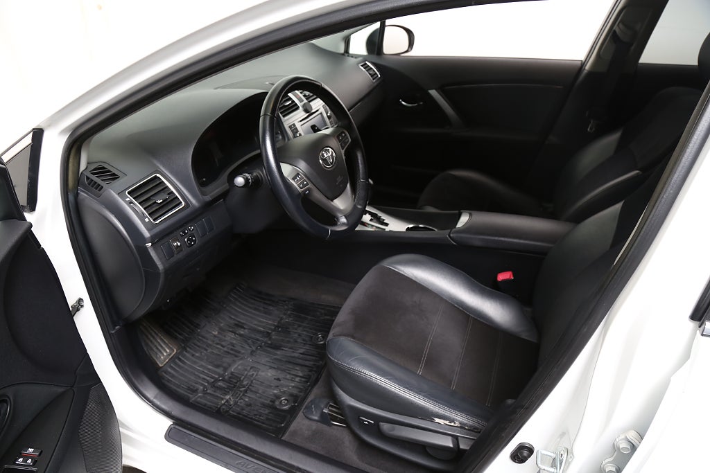 Toyota Avensis 1,8 147hk Multidrive S Edition 50 Kombi Navi Motorv 2015
