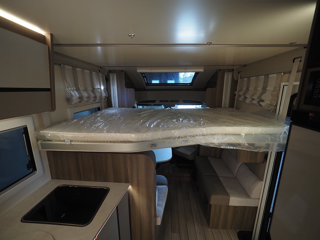 Roller Team Kronos 288 TL Spring Edition I Aut I 165hk I Solcell I Backkamer 2026