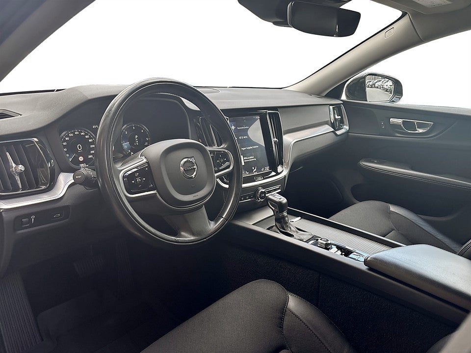 Bild på Volvo V60 Cross Country Advanced D4 Geartronic 190hk Aut 4WD B-KAMERA CARPLAY