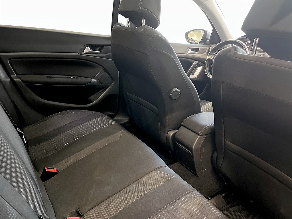 Bild på Peugeot 308 SW Allure 2.0 BHDi 150hk Aut - P-SENSORER, PANO